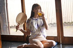 Mùa hè buồn chán ở quê quan hệ người vợ nhà sát bên thiếu thốn vì lấy gã chồng già